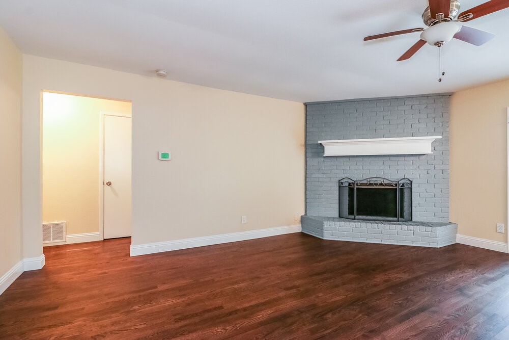 1721 Steinburg Lane , Fort Worth, TX, 76134 | 21003873 | Realty Texas LLC
