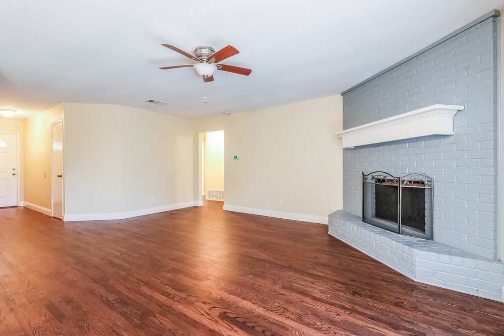 1721 Steinburg Lane , Fort Worth, TX, 76134 | 21003873 | Realty Texas LLC