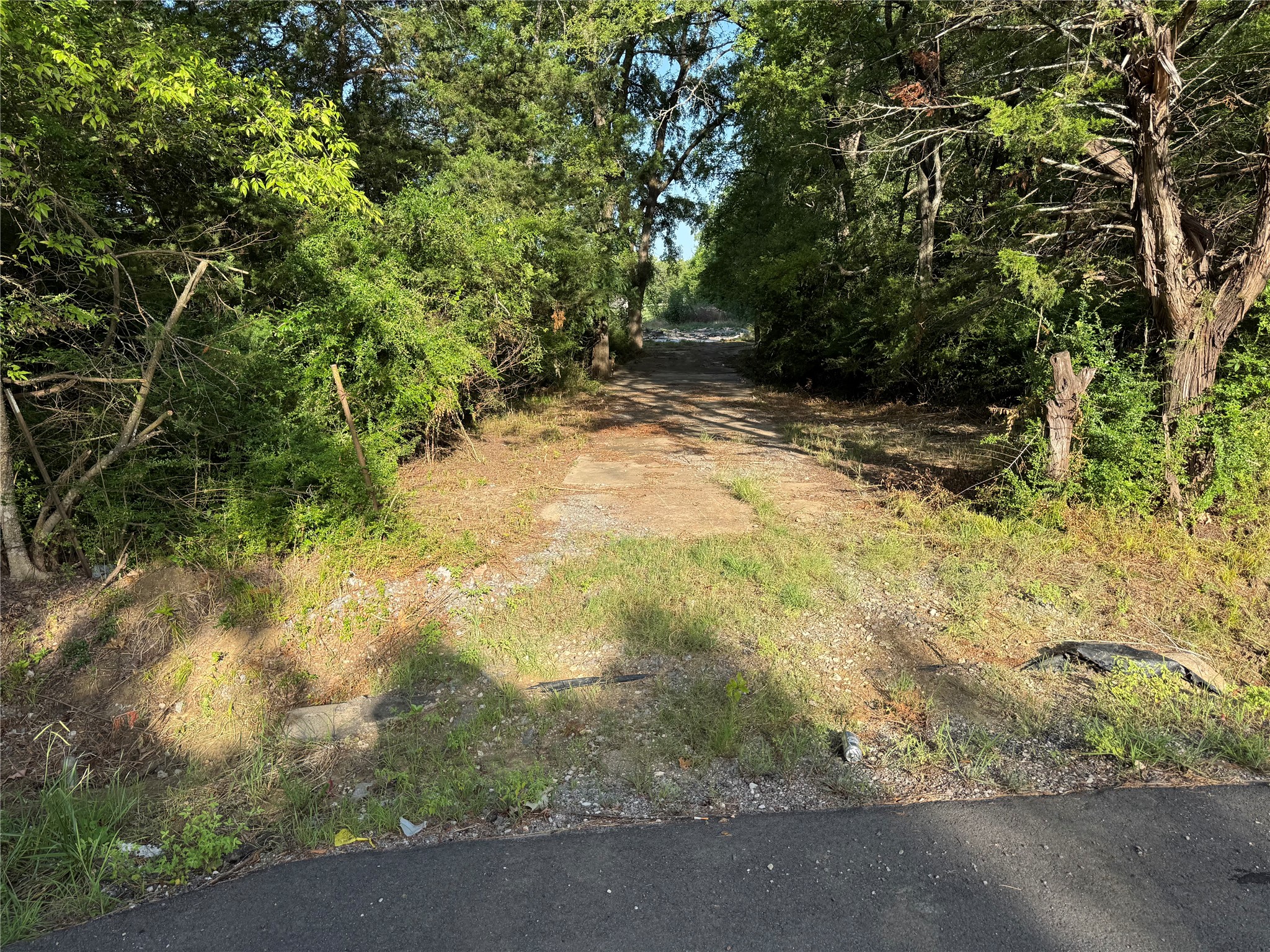 2109 Island, Bonham, TX, 75418 | 21006020 | Realty Texas LLC