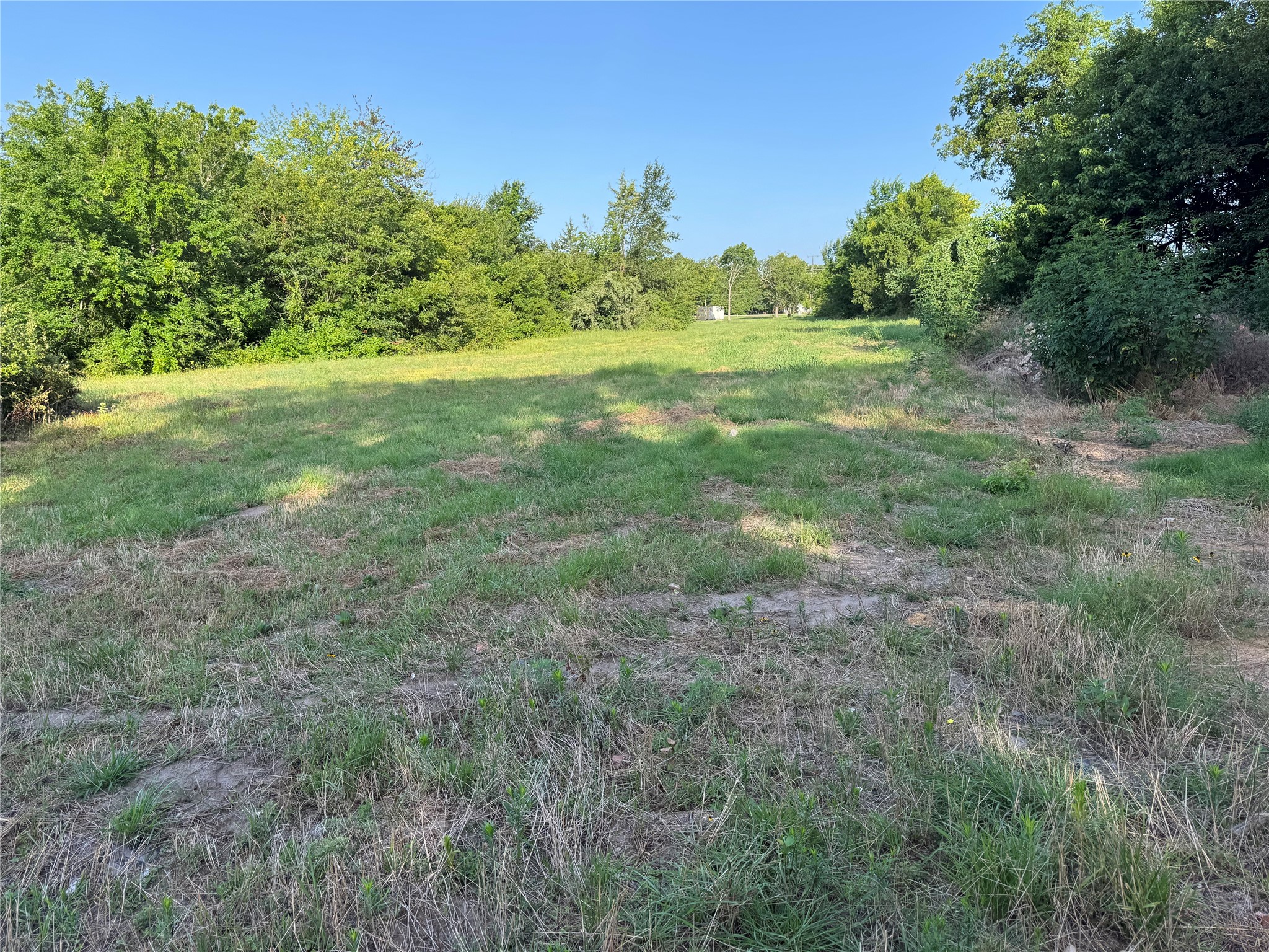 2109 Island, Bonham, TX, 75418 | 21006020 | Realty Texas LLC
