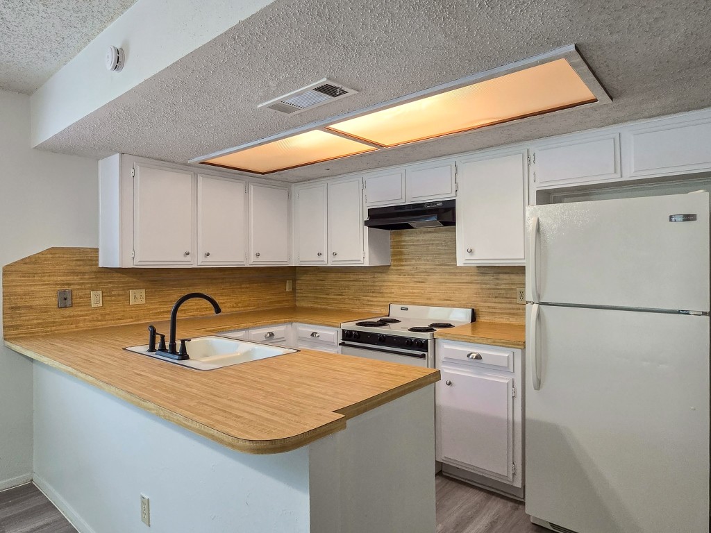 3564 Ranch Road 2222, Austin, TX, 78731 | 2684521 | Realty Texas LLC