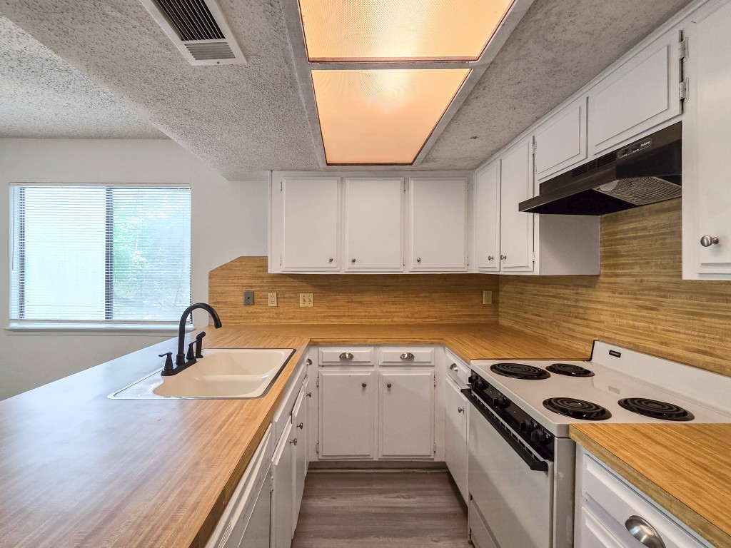3564 Ranch Road 2222, Austin, TX, 78731 | 2684521 | Realty Texas LLC