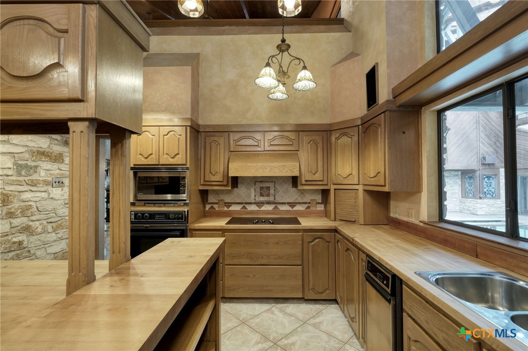 700 Breakaway Road, Cedar Park, TX, 78613 | 587161 | Realty Texas LLC