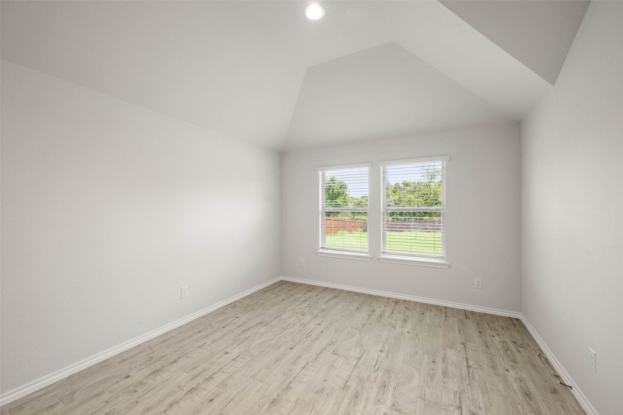 2637 Streamside, Burleson, TX, 76028 | 21007319 | Realty Texas LLC