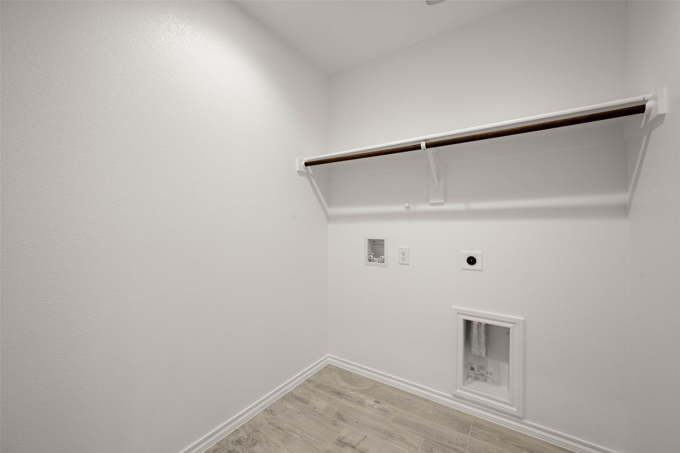 2637 Streamside, Burleson, TX, 76028 | 21007319 | Realty Texas LLC