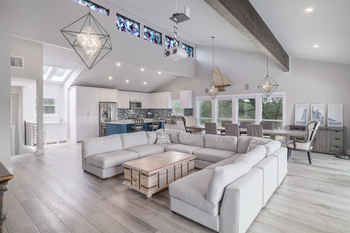 7206 Comanche Trail, Austin, TX, 78732 | 7008612 | Realty Texas LLC