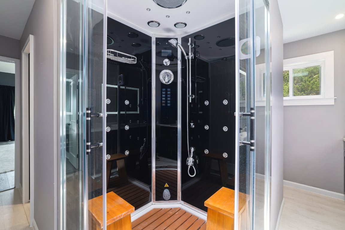 7206 Comanche Trail, Austin, TX, 78732 | 7008612 | Realty Texas LLC