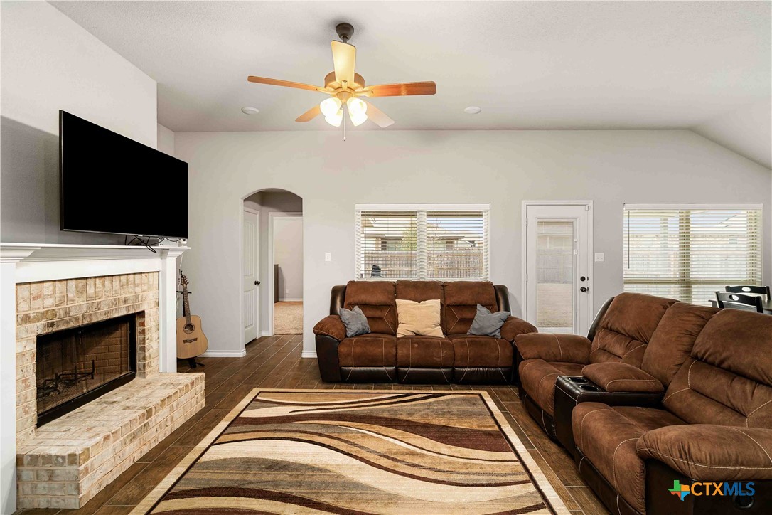 903 Mclaury Cove, Killeen, TX, 76542 | 587633 | Realty Texas LLC