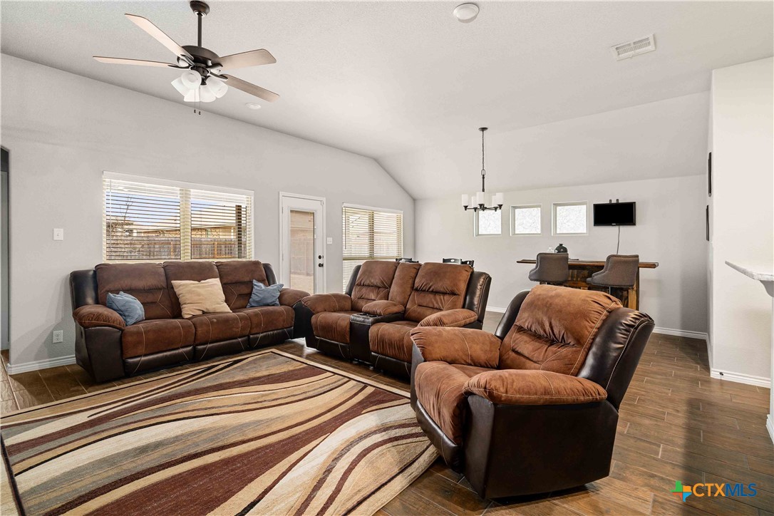 903 Mclaury Cove, Killeen, TX, 76542 | 587633 | Realty Texas LLC