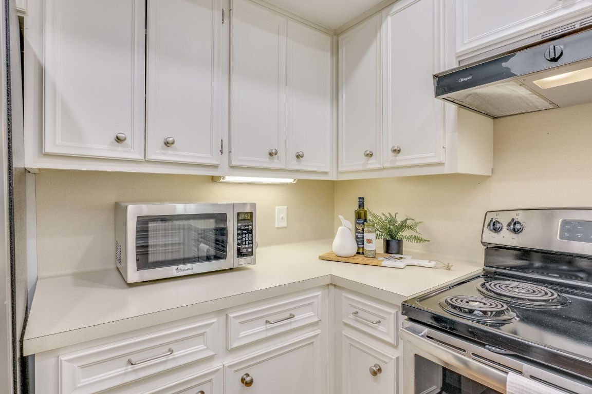 3601 LAWTON Avenue 10, Austin, TX, 78731 | 5394052 | Realty Texas LLC