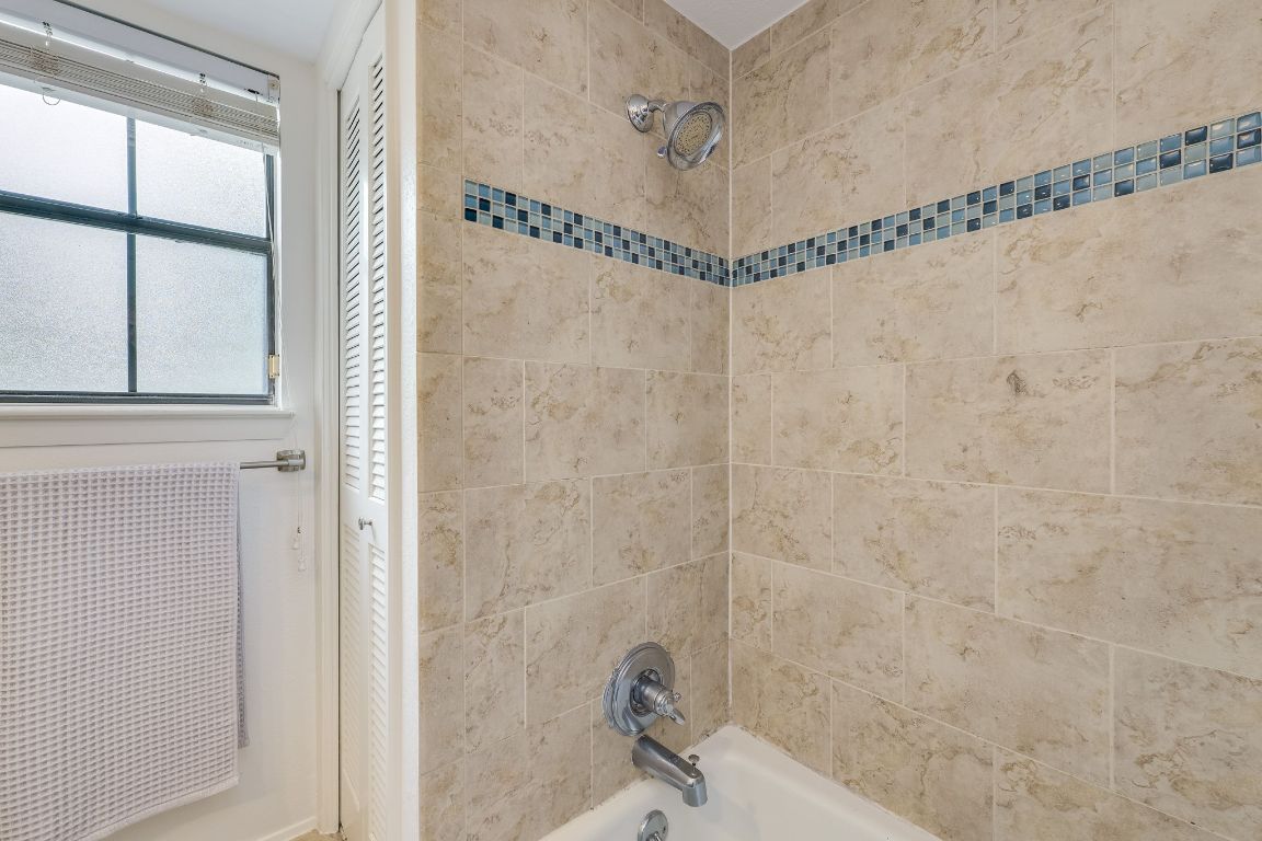 3601 LAWTON Avenue 10, Austin, TX, 78731 | 5394052 | Realty Texas LLC