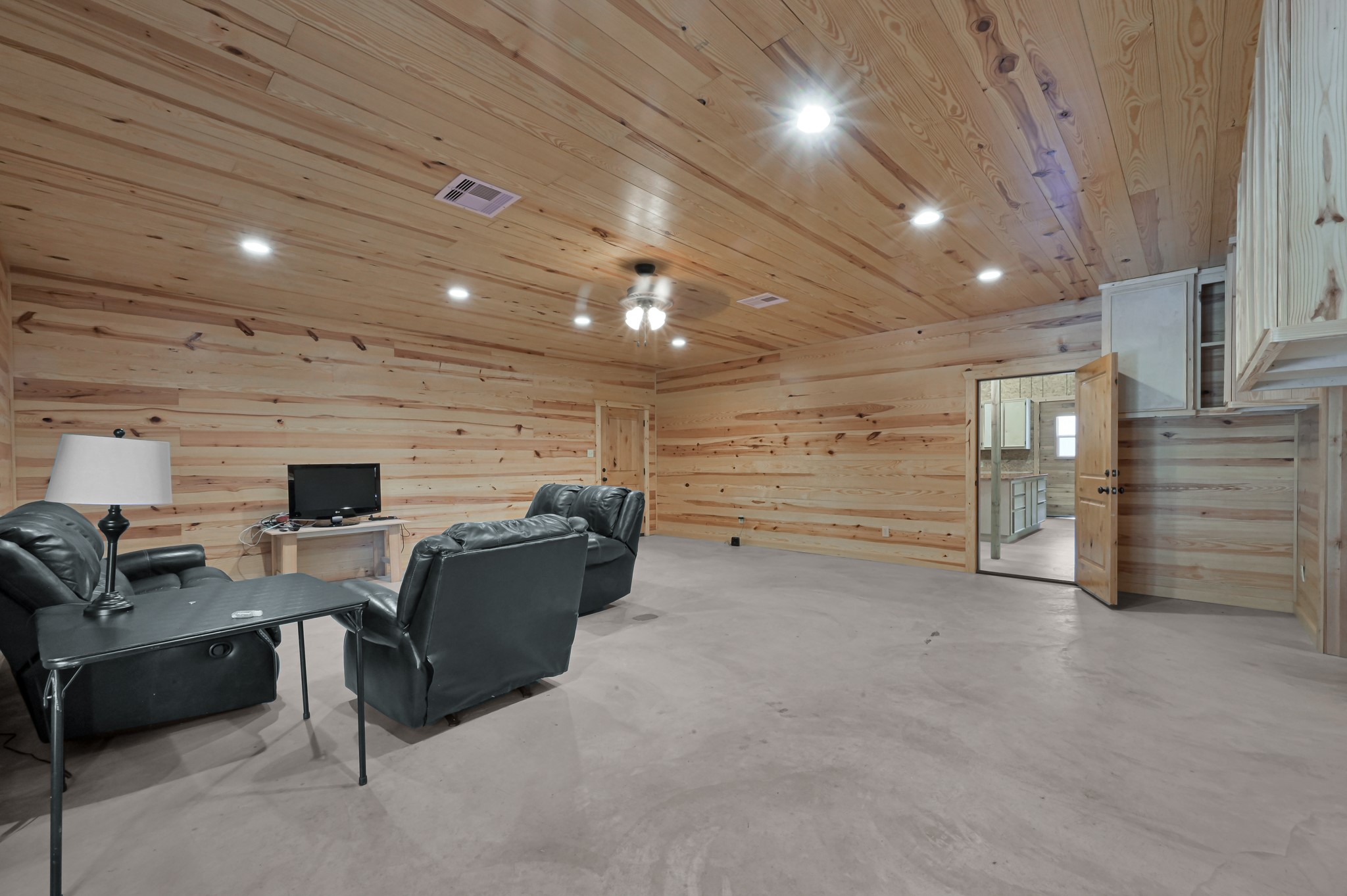 12125 Willis Waukegan Road, Conroe, TX, 77303 | 69529245 | Realty Texas LLC