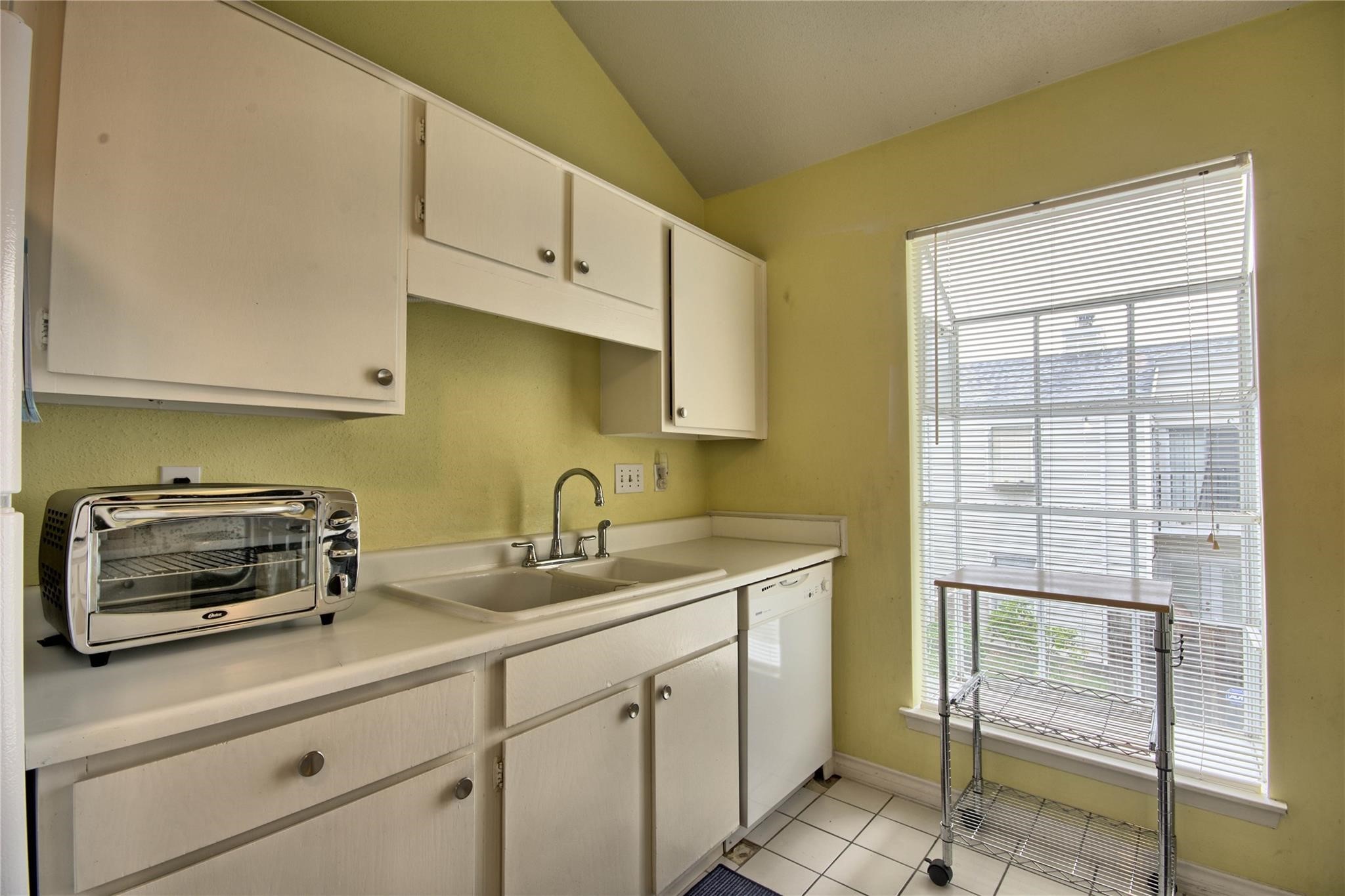 9809 Richmond Avenue C16, Houston, TX, 77042 | 95898816 | Realty Texas LLC