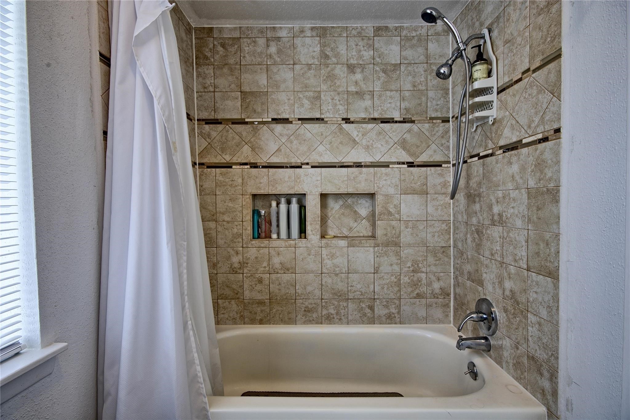 9809 Richmond Avenue C16, Houston, TX, 77042 | 95898816 | Realty Texas LLC