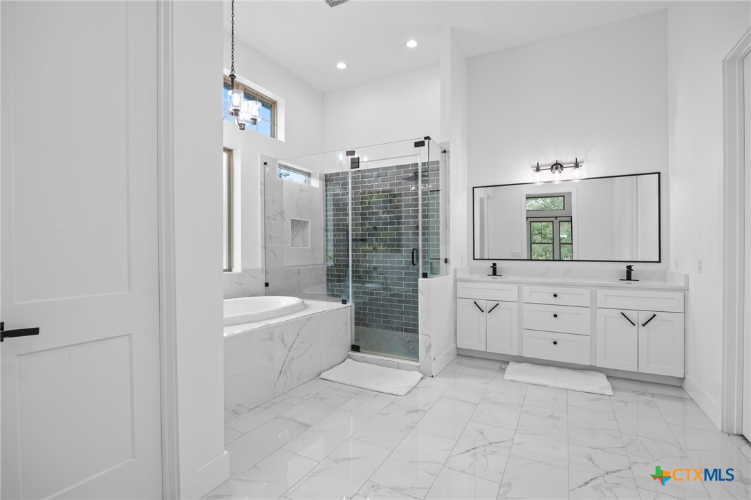 390 Riddle Road, Cedar Creek, TX, 78612 | 588884 | Realty Texas LLC