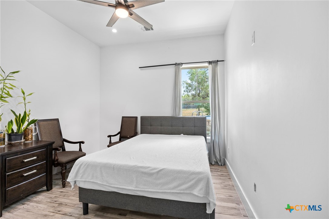 390 Riddle Road, Cedar Creek, TX, 78612 | 588884 | Realty Texas LLC