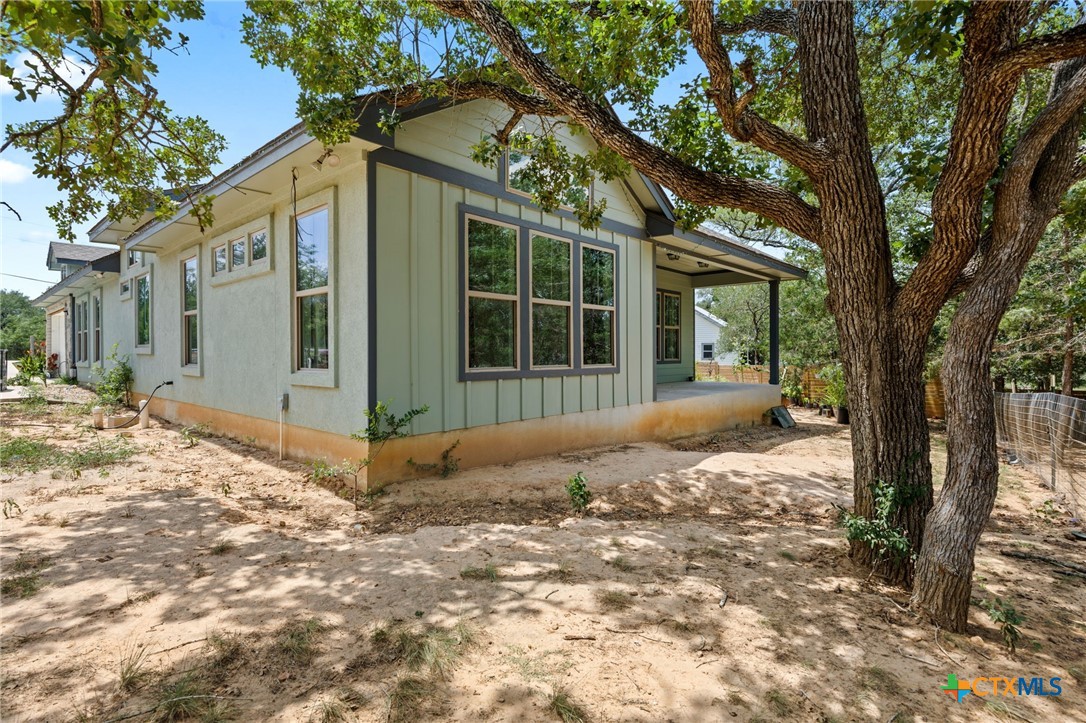 390 Riddle Road, Cedar Creek, TX, 78612 | 588884 | Realty Texas LLC