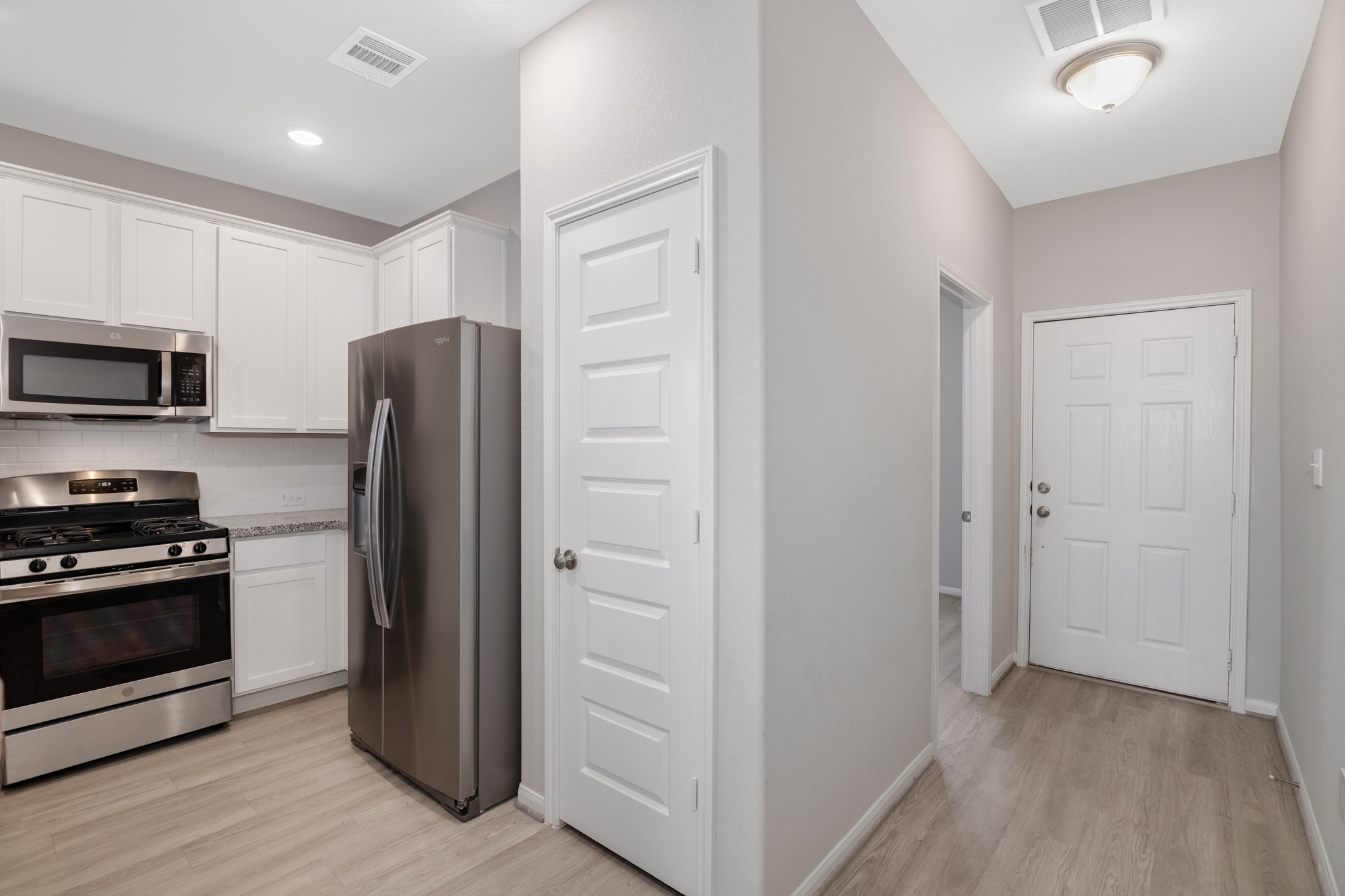 8439 Moonlight Bay Circle, Baytown, TX, 77523 | 71540950 | Realty Texas LLC