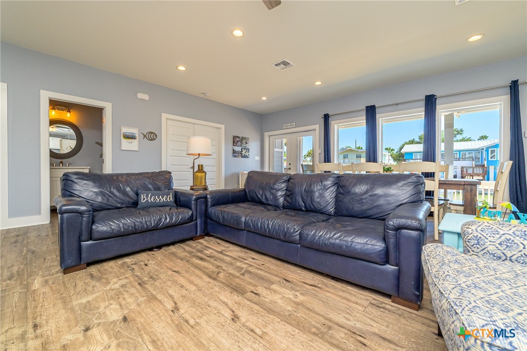 14 Luau Lane, Rockport, TX, 78382 | 589259 | Realty Texas LLC