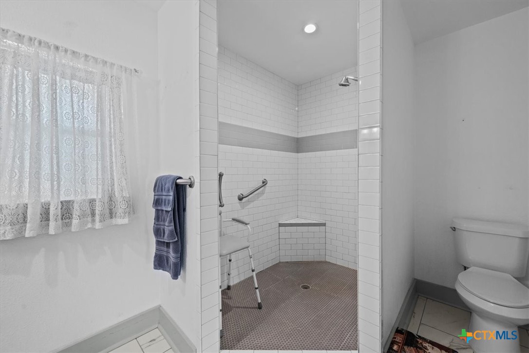 203 E Main Street, Rosebud, TX, 76570 | 589710 | Realty Texas LLC