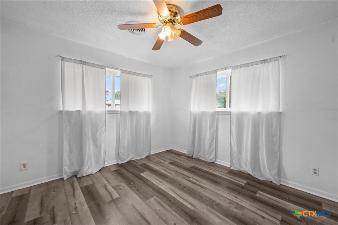 203 E Main Street, Rosebud, TX, 76570 | 589710 | Realty Texas LLC