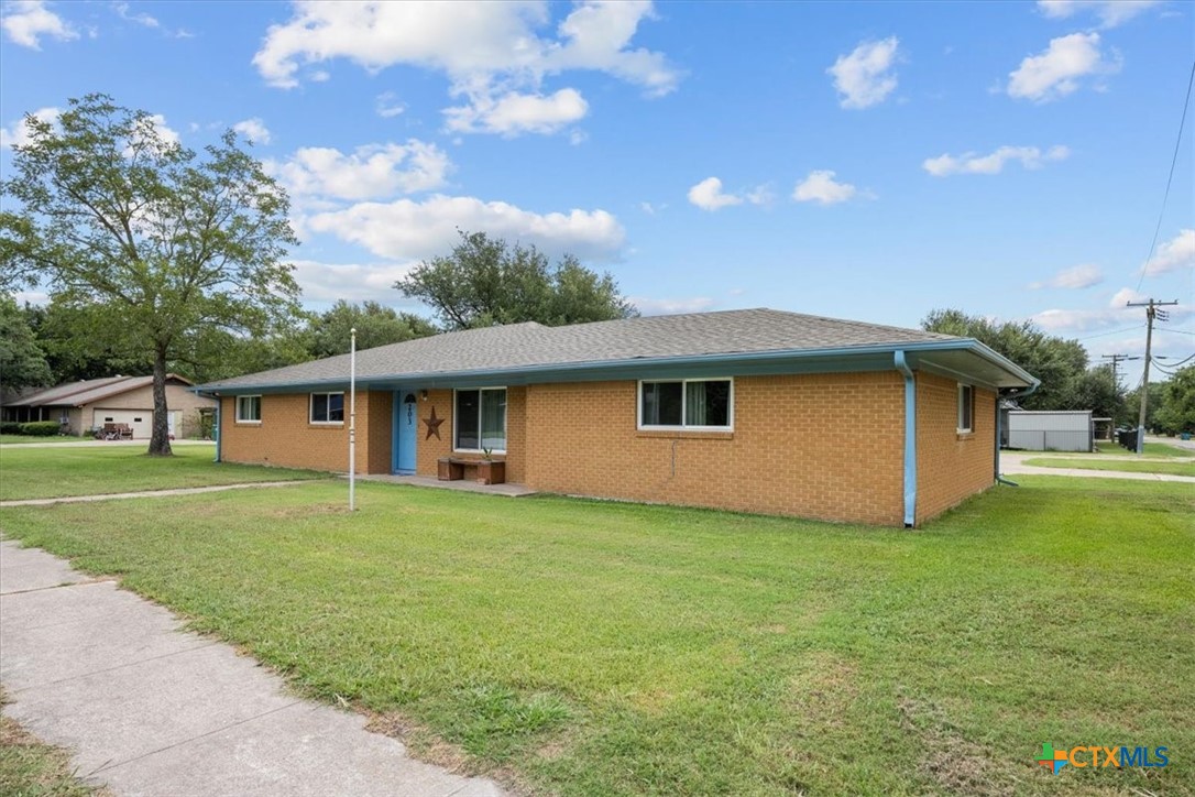 203 E Main Street, Rosebud, TX, 76570 | 589710 | Realty Texas LLC