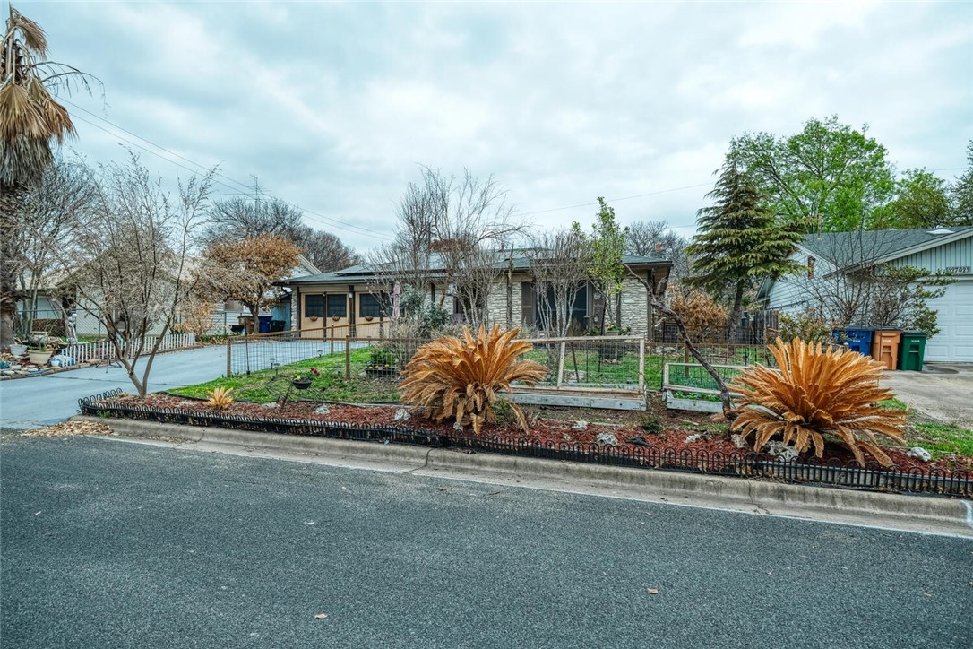 For Sale: 2704 Clarkdale Lane Blog Image Banner
