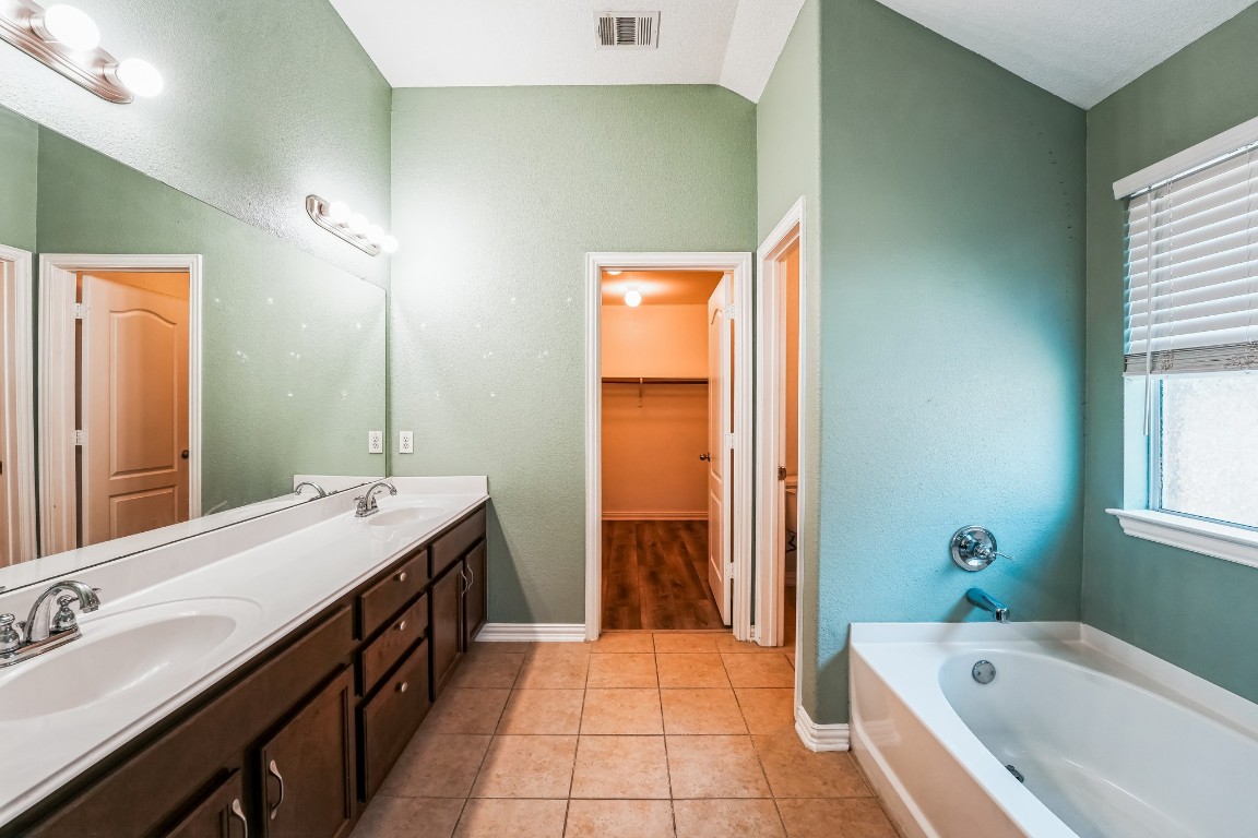 229 Wicker Park Way, Buda, TX, 78610 | 8484839 | Realty Texas LLC