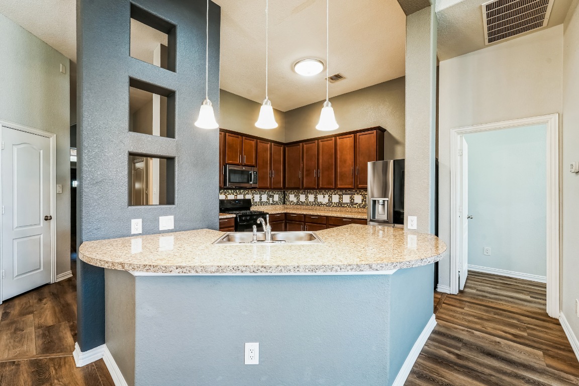 229 Wicker Park Way, Buda, TX, 78610 | 8484839 | Realty Texas LLC