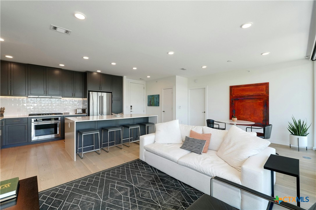 1600 S 1st Street 403, Austin, TX, 78704 | 591317 | Realty Texas LLC