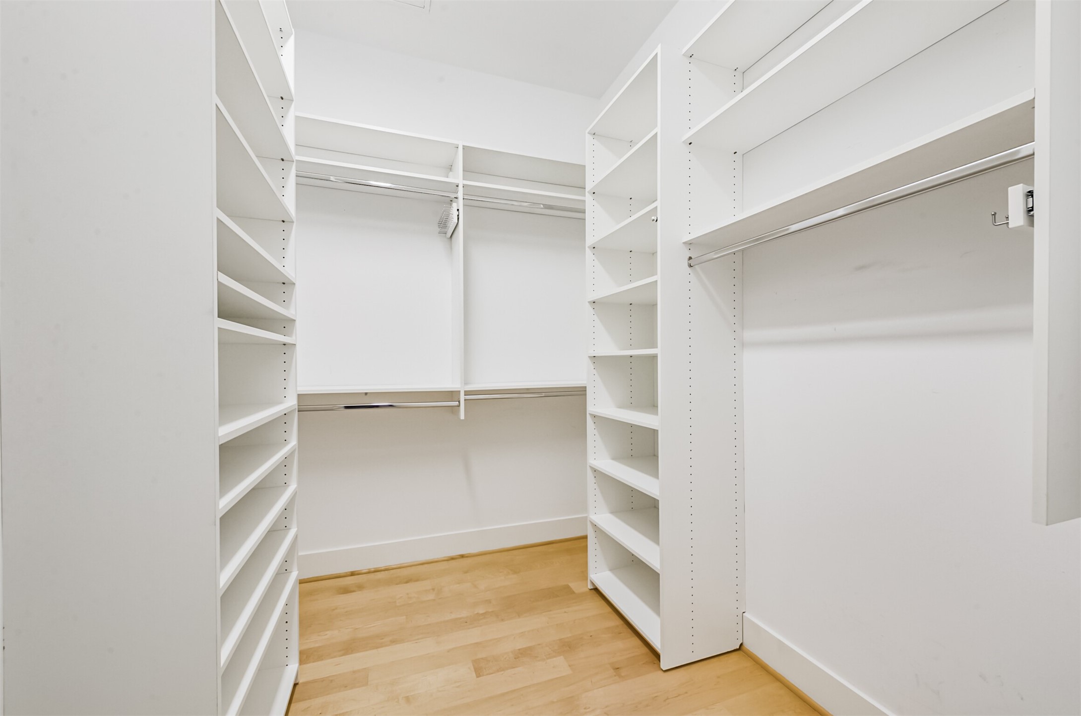 1600 Post Oak Boulevard 801, Houston, TX, 77056 | 66815172 | Realty Texas LLC