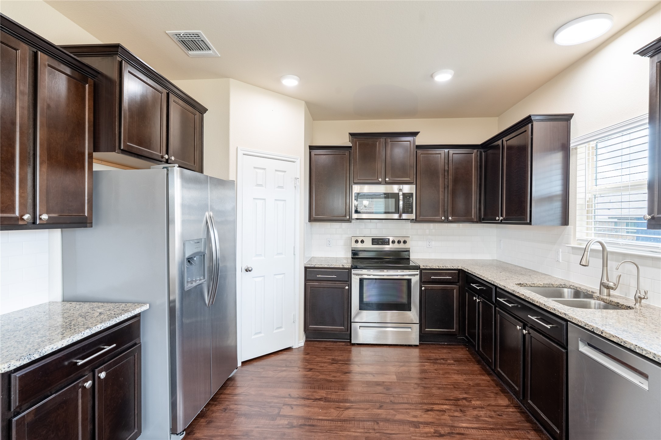 211 Highmore Court, Temple, TX, 76502 | 21043145 | Realty Texas LLC