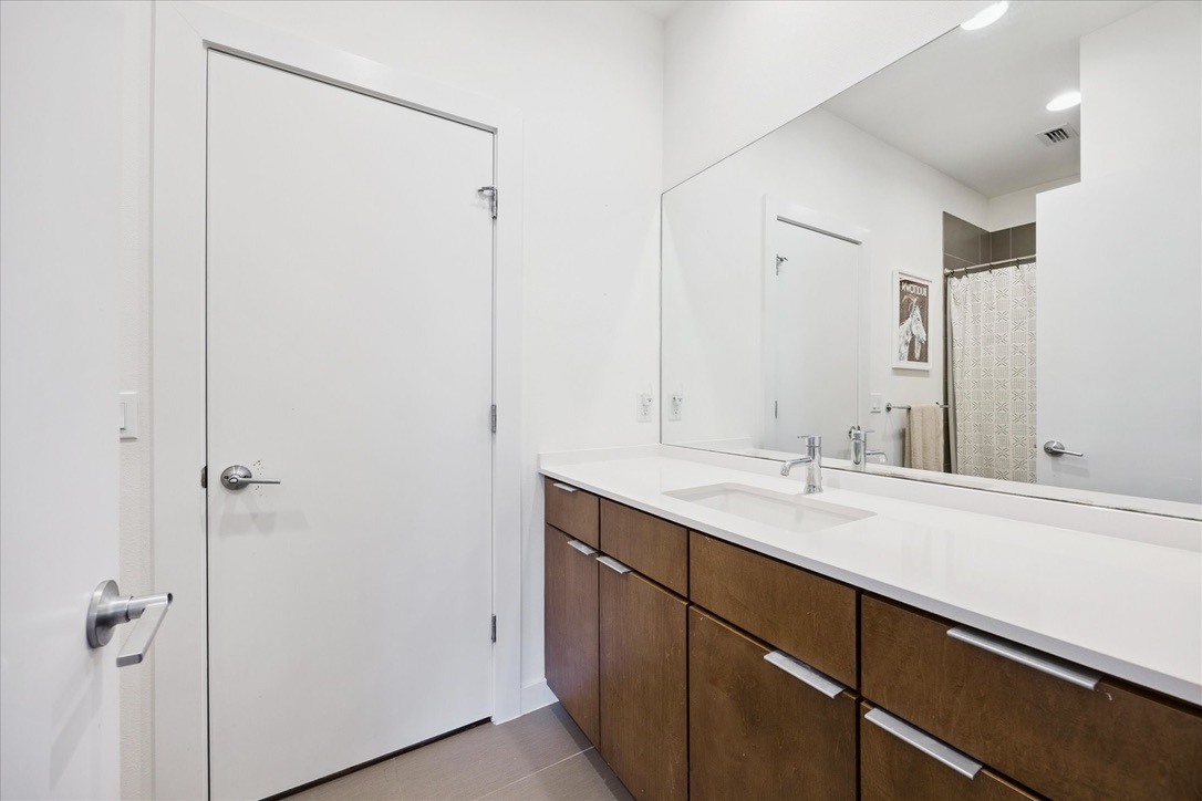 5615 1st Street 1, Austin, TX, 78745 | 6245851 | Realty Texas LLC