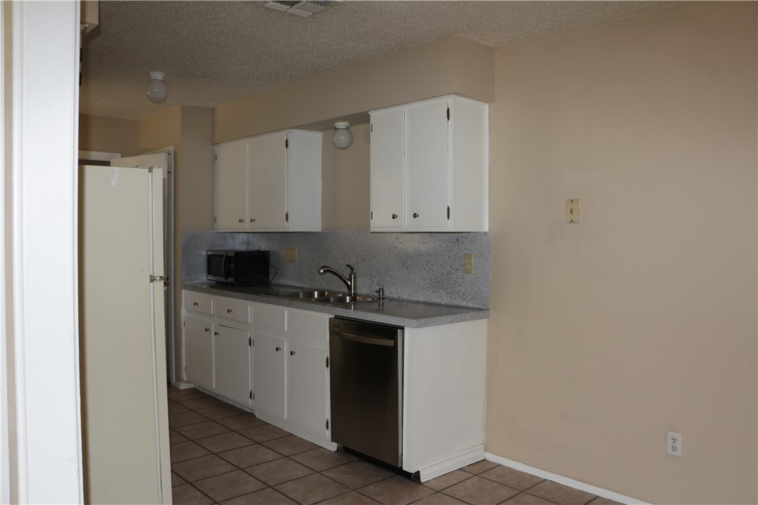 4003 StoneBridge DR B, Round Rock, TX, 78681 | 9220520 | Realty Texas LLC