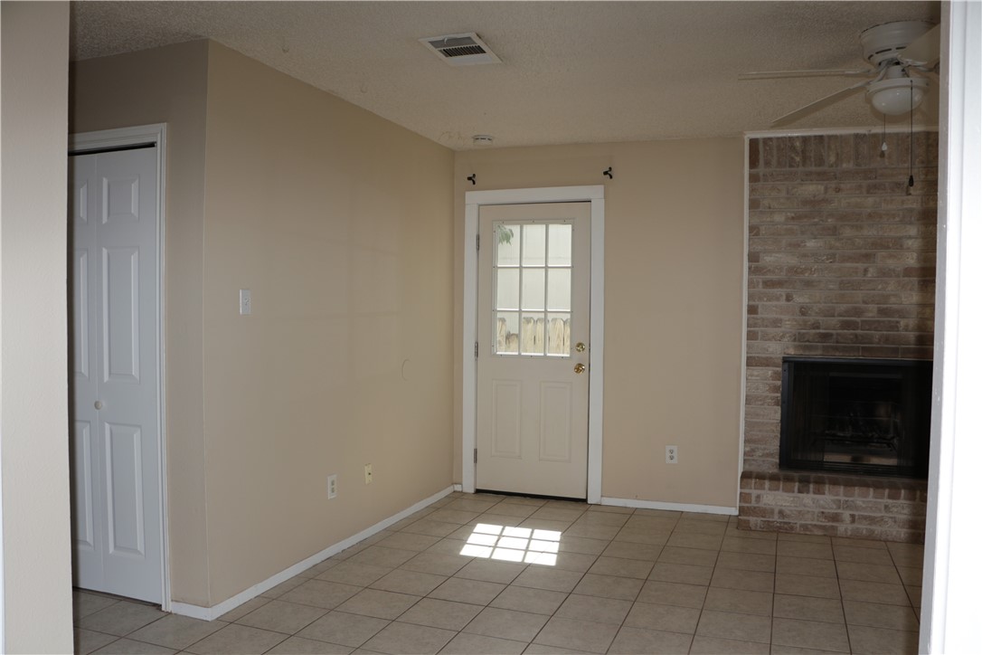 4003 StoneBridge DR B, Round Rock, TX, 78681 | 9220520 | Realty Texas LLC
