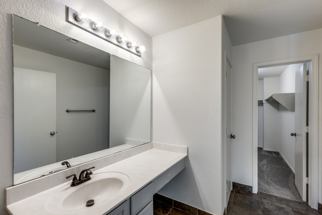 721 New Bridge Drive, Kyle, TX, 78640 | 8168983 | Realty Texas LLC