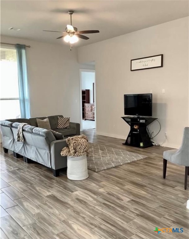 148 Emerald Garden Road, San Marcos, TX, 78666 | 592957 | Realty Texas LLC