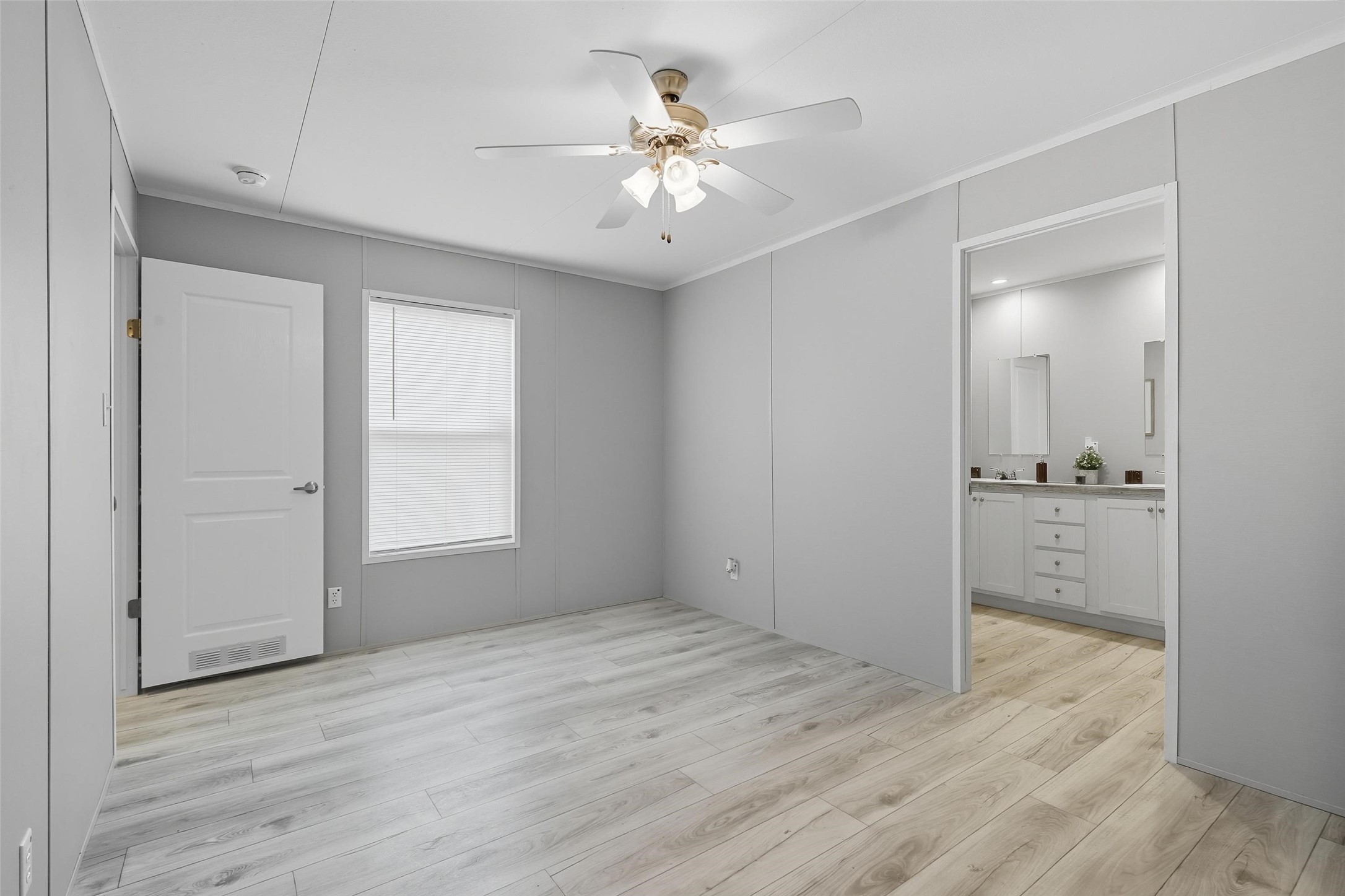 6303 N Oklahoma Trail, Granbury, TX, 76048 | 21072634 | Realty Texas LLC