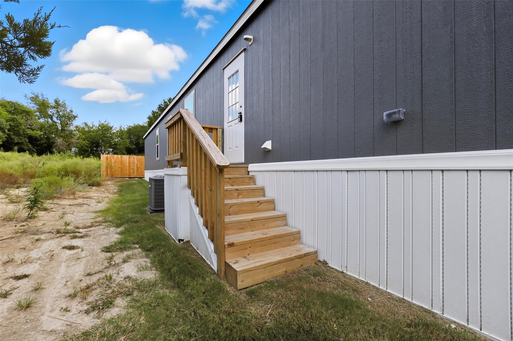 6303 N Oklahoma Trail, Granbury, TX, 76048 | 21072634 | Realty Texas LLC