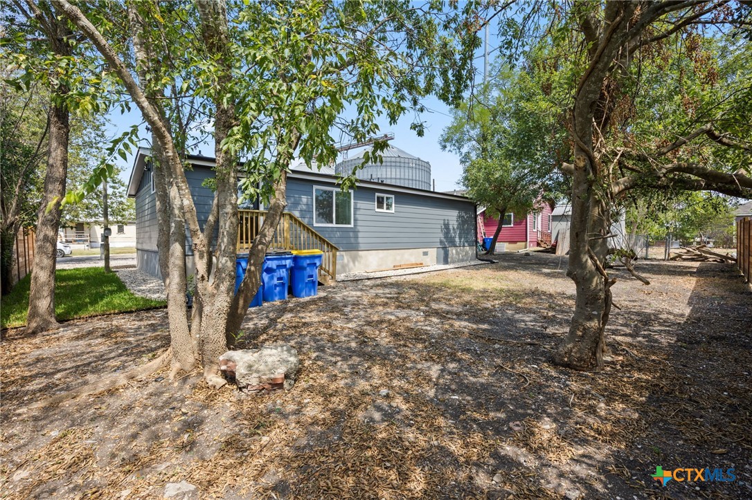 404 E Pecan Street, Taylor, TX, 76574 | 593938 | Realty Texas LLC