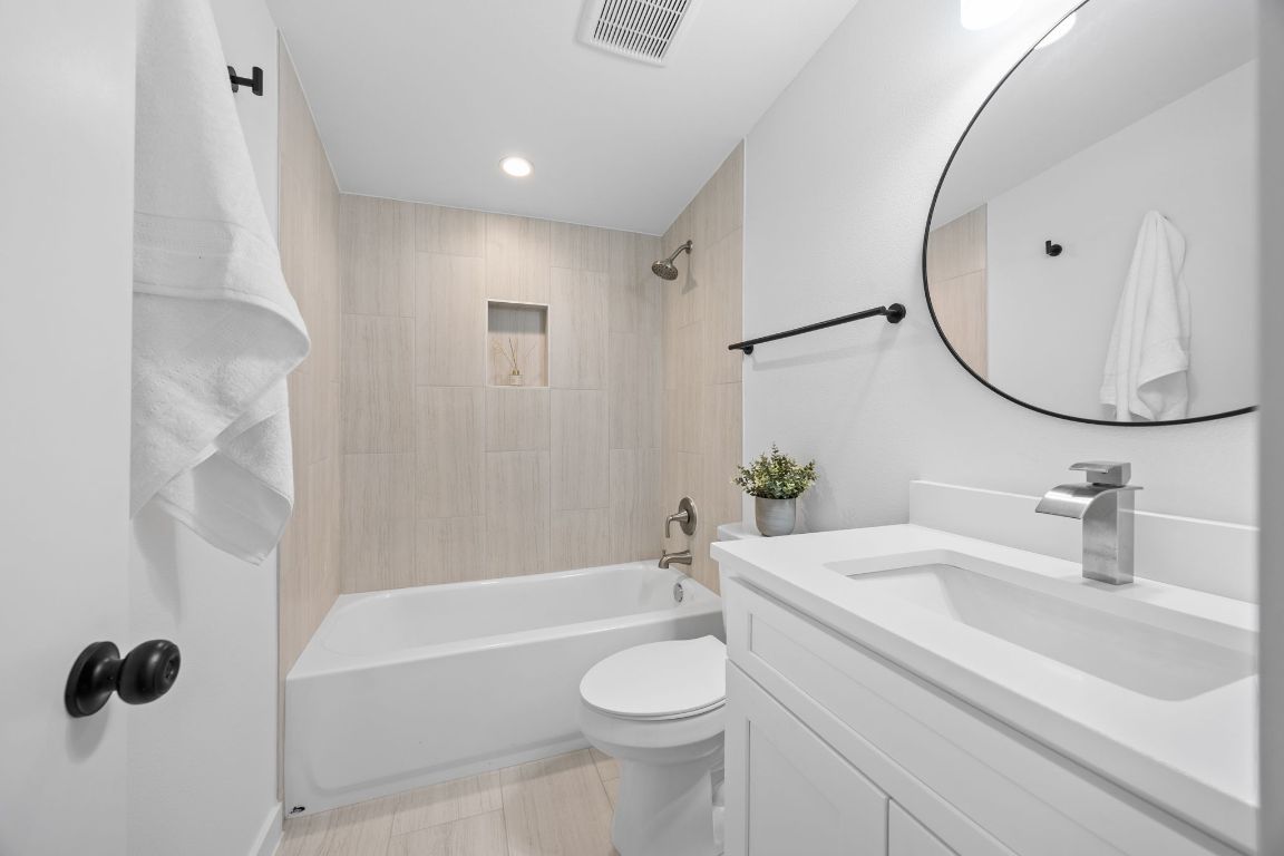 404 E Pecan Street, Taylor, TX, 76574 | 8937004 | Realty Texas LLC