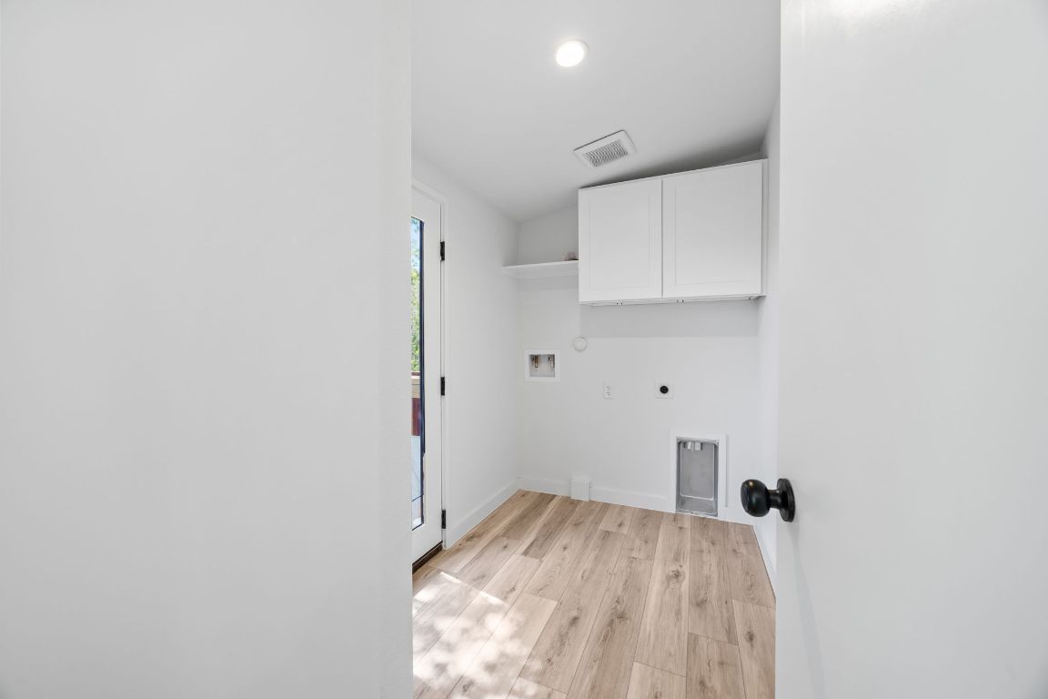 404 E Pecan Street, Taylor, TX, 76574 | 8937004 | Realty Texas LLC