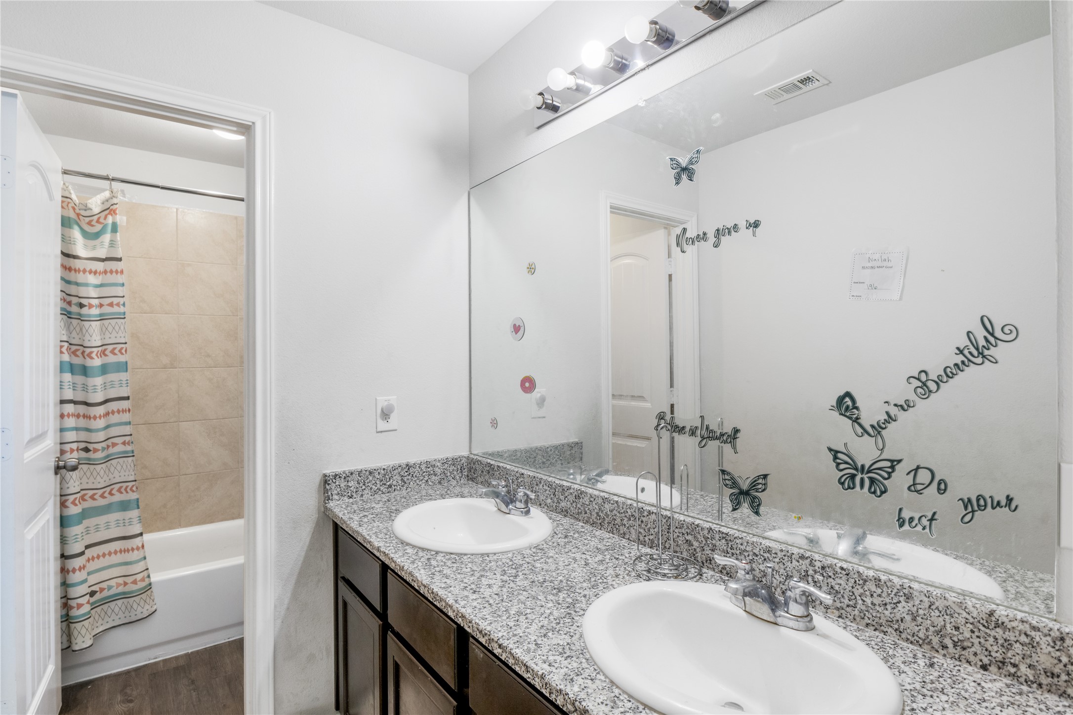 1425 Tall Pine Way, Fort Worth, TX, 76112 | 21074419 | Realty Texas LLC