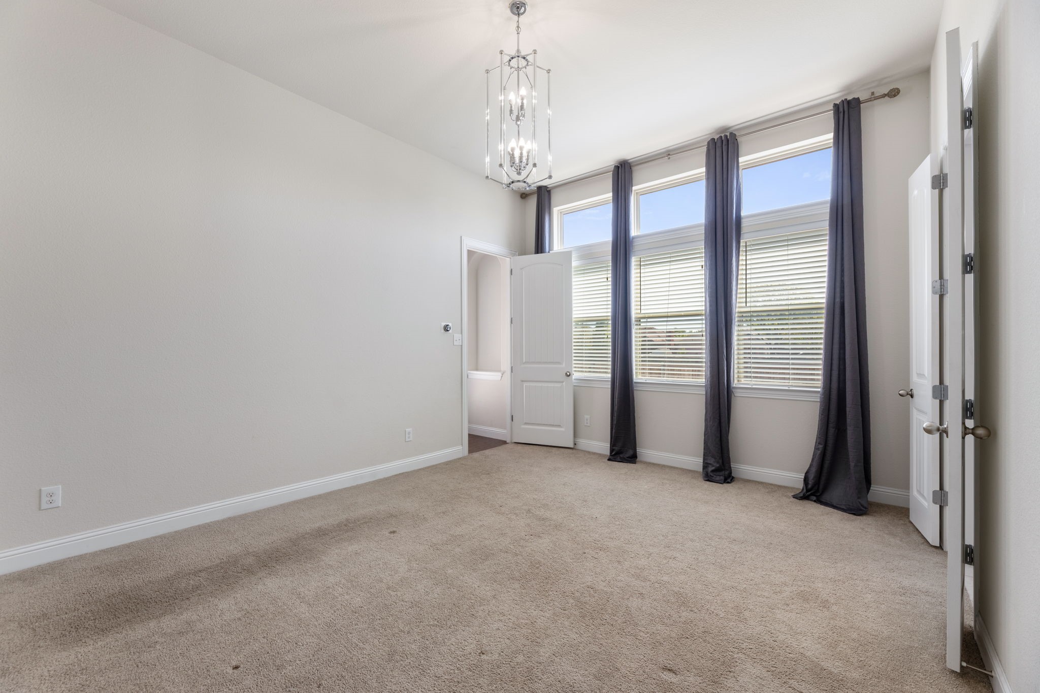 3006 Grand Bay Drive, Garland, TX, 75040 | 21074551 | Realty Texas LLC