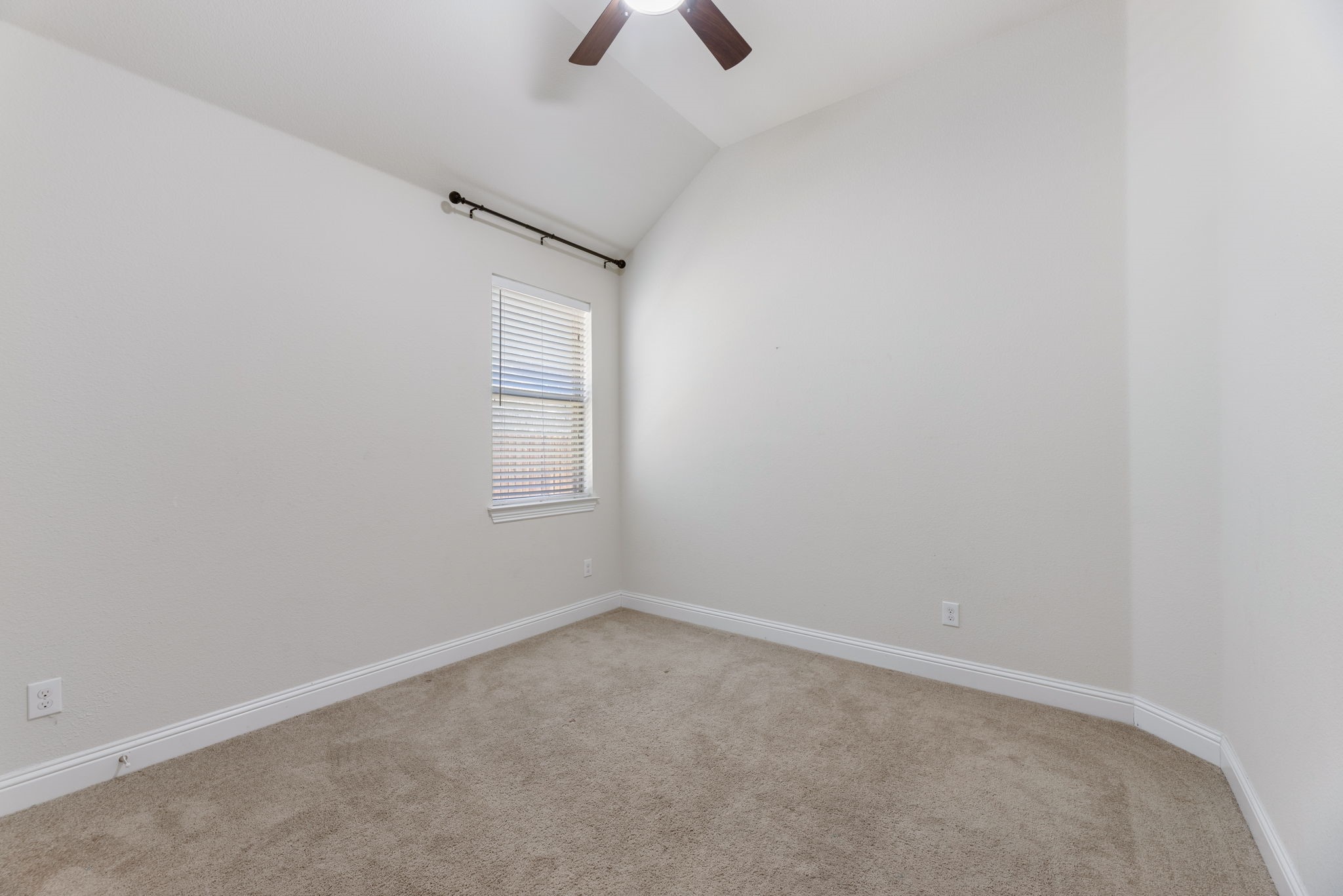 3006 Grand Bay Drive, Garland, TX, 75040 | 21074551 | Realty Texas LLC