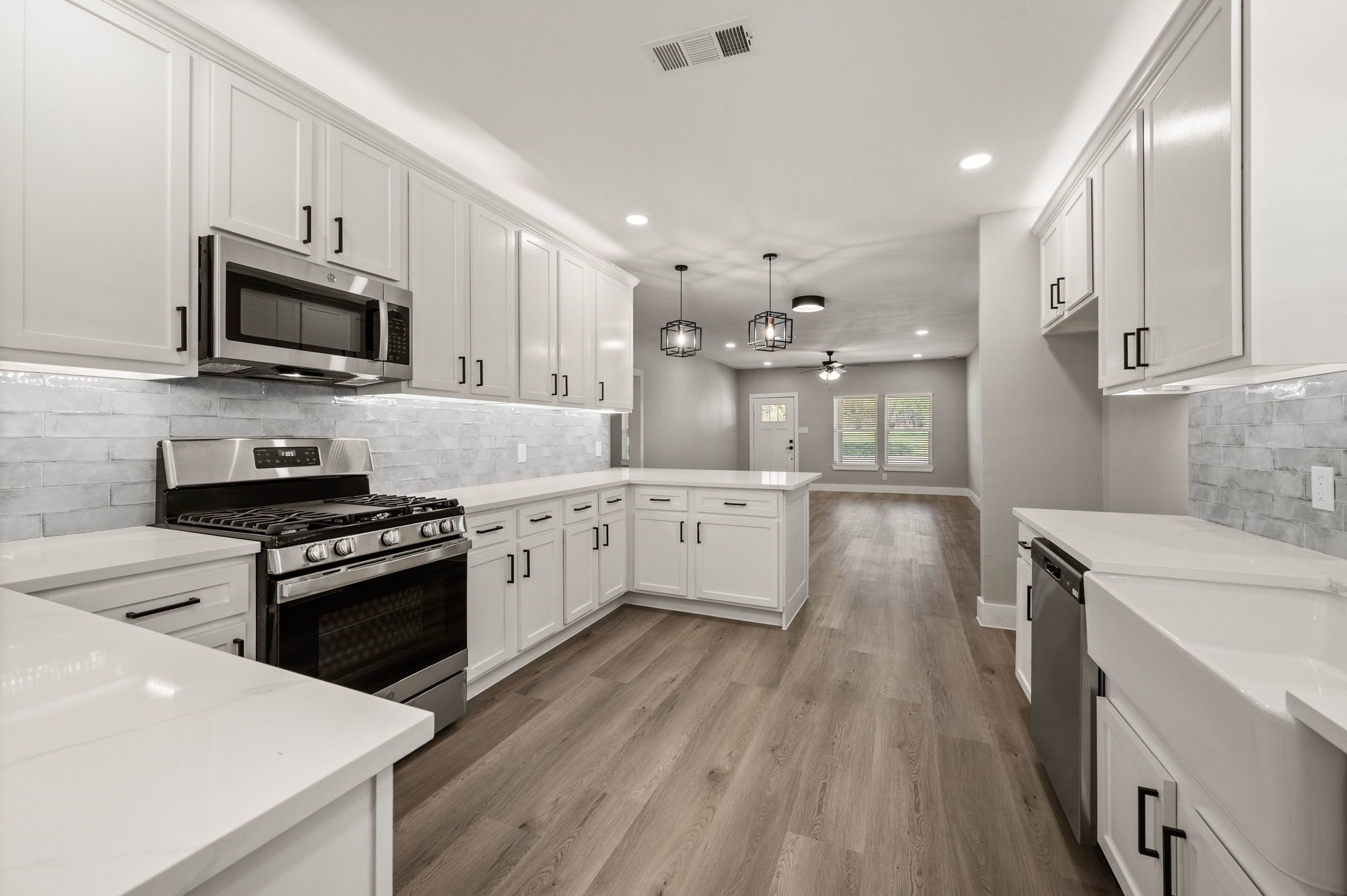 3329 Hemphill Street, Fort Worth, TX, 76110 | 21074597 | Realty Texas LLC