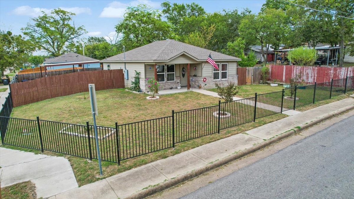 3201 King Street, Greenville, TX, 75401 | 21080525 | Realty Texas LLC