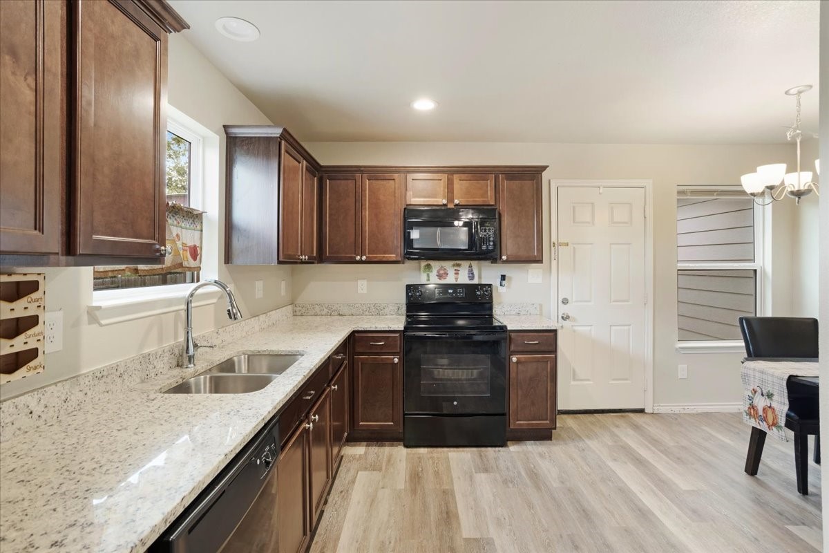 3201 King Street, Greenville, TX, 75401 | 21080525 | Realty Texas LLC