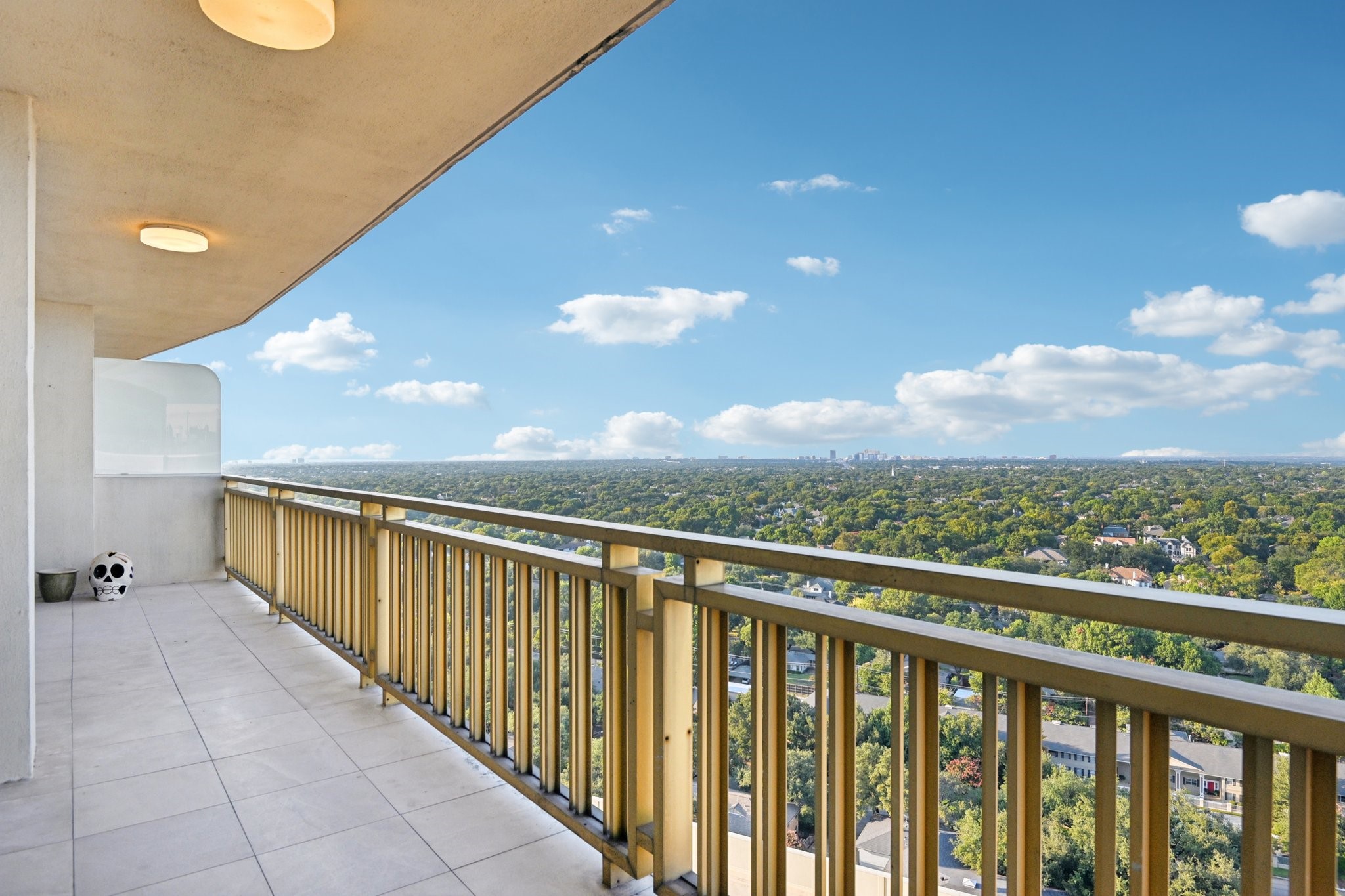 6211 W Northwest Highway 2306, Dallas, TX, 75225 | 21079804 | Realty Texas LLC