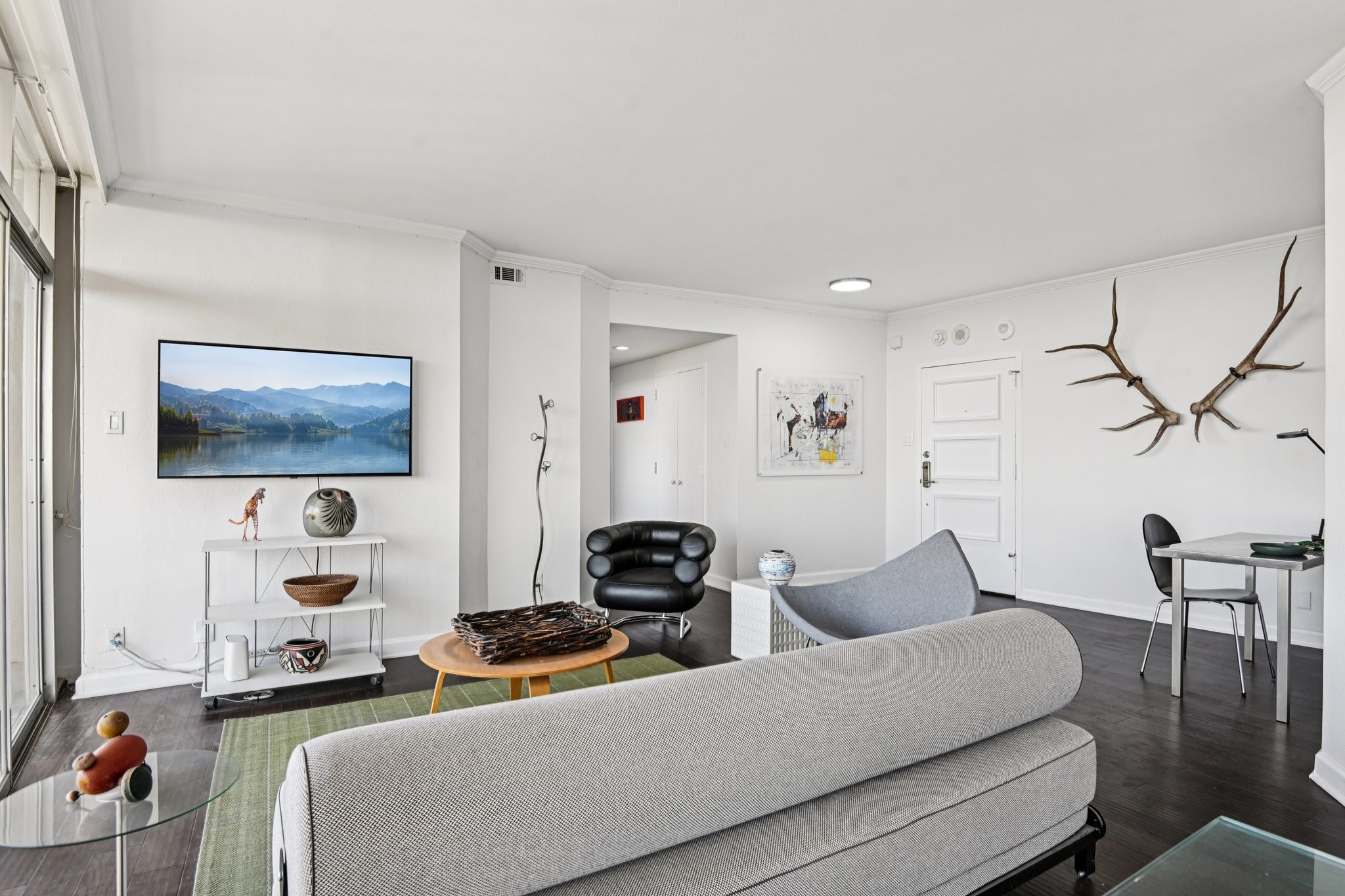 6211 W Northwest Highway 2306, Dallas, TX, 75225 | 21079804 | Realty Texas LLC